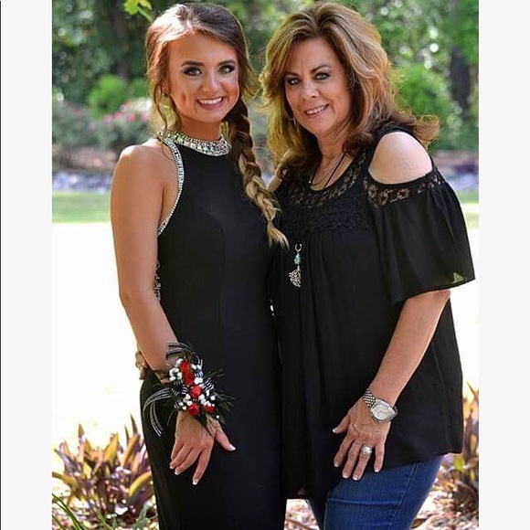 Prom dress - Picture 1 of 4